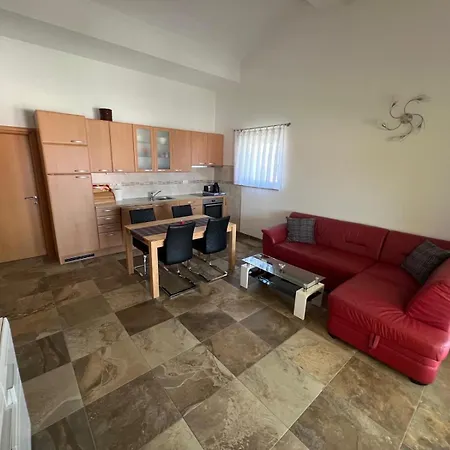 Apartman The Yellow House