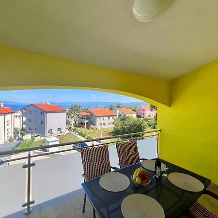 The Yellow House * Sveti Anton (Krk)
