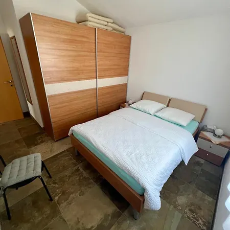 The Yellow House Sveti Anton (Krk)