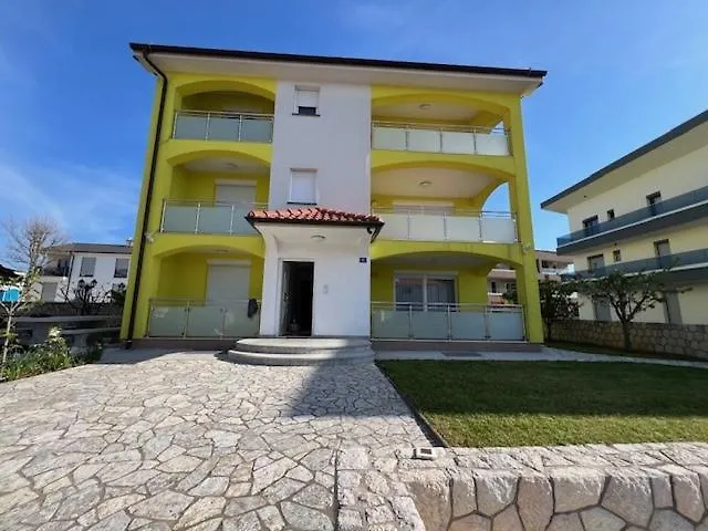 דירה The Yellow House